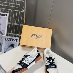 FENDI フェンデイ 2024FW レディース用 カジュアルシューズ 大人っぽく見せてくれ