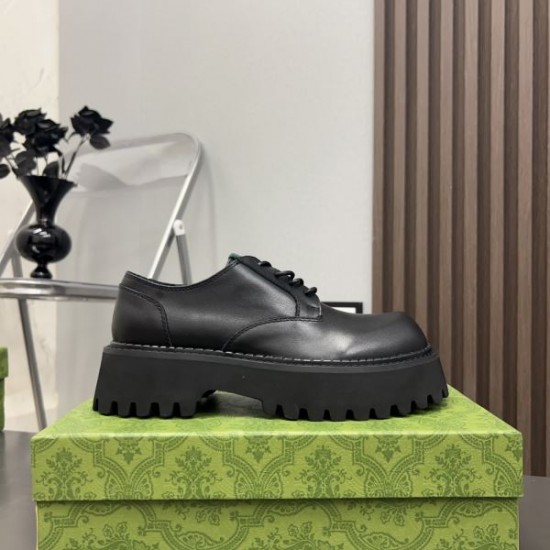GUCCI グッチ 2024FW レディース用 カジュアルシューズ 人気の高さがうかがえ GUCCI グッチ 2024FW レディース用 カジュアルシューズ 人気の高さがうかがえ