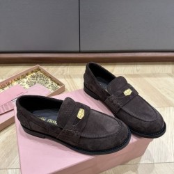 MIU MIU ミュウミュウ 2024FW レディース用 カジュアルシューズ 秋冬新作登場