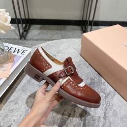 MIU MIU ミュウミュウ 2024FW レディース用 カジュアルシューズ 愛用ブランド