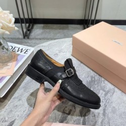 MIU MIU ミュウミュウ 2024FW レディース用 カジュアルシューズ 愛用ブランド