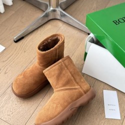 BOTTEGA VENETA ボッテガヴェネタ 2024FW レディース用 ブーツ 大注目日本未入荷