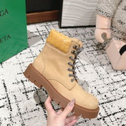 BOTTEGA VENETA ボッテガヴェネタ 2024FW レディース用 ブーツ 最新 話題沸騰中