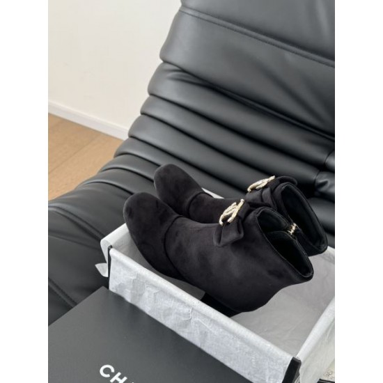 CHANEL シャネル 2024FW レディース用 ブーツ おしゃれ度をUPする新着 CHANEL シャネル 2024FW レディース用 ブーツ おしゃれ度をUPする新着