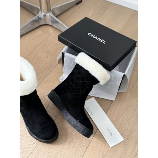 CHANEL シャネル 2024FW レディース用 ブーツ リラックスした雰囲気に CHANEL シャネル 2024FW レディース用 ブーツ リラックスした雰囲気に
