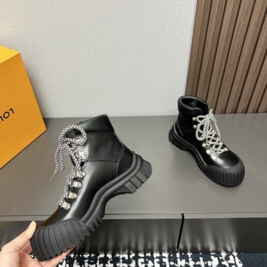 LOUIS VUITTON ルイヴィトン 2024FW レディース用 ブーツ セールでお勧め LOUIS VUITTON ルイヴィトン 2024FW レディース用 ブーツ セールでお勧め