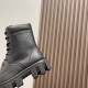 LOUIS VUITTON ルイヴィトン 2024FW レディース用 ブーツ 大人シンプルな LOUIS VUITTON ルイヴィトン 2024FW レディース用 ブーツ 大人シンプルな