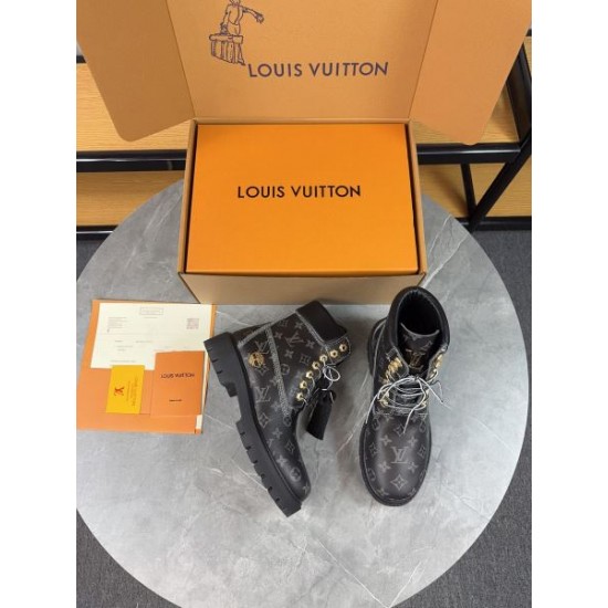 LOUIS VUITTON ルイヴィトン 2024FW レディース用 ブーツ トレンド感満載 LOUIS VUITTON ルイヴィトン 2024FW レディース用 ブーツ トレンド感満載