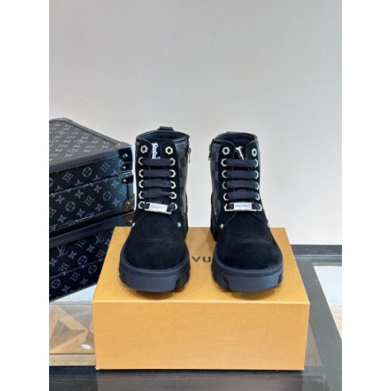 2024FW メンズ用 ブーツ LOUIS VUITTON ルイヴィトン 発売極限状態! 2024FW メンズ用 ブーツ LOUIS VUITTON ルイヴィトン 発売極限状態!