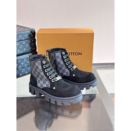 2024FW メンズ用 ブーツ LOUIS VUITTON ルイヴィトン 発売極限状態! 2024FW メンズ用 ブーツ LOUIS VUITTON ルイヴィトン 発売極限状態!