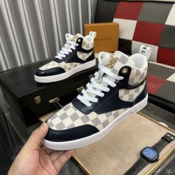 2024FW メンズ用 カジュアルシューズ LOUIS VUITTON ルイヴィトン コーデの主役