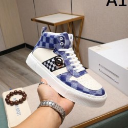 2024FW メンズ用 カジュアルシューズ LOUIS VUITTON ルイヴィトン ロゴが美しい
