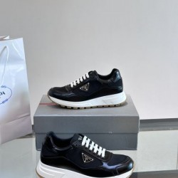 2024FW メンズ用 スニーカー PRADA プラダ 海外の顧客限定先行セール