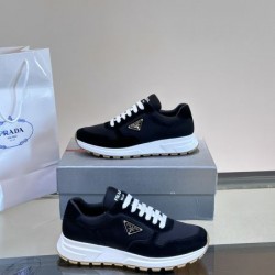 2024FW メンズ用 スニーカー PRADA プラダ 海外の顧客限定先行セール