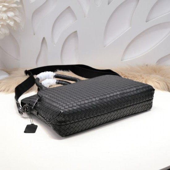 2024FW ブリーフケース BOTTEGA VENETA ボッテガヴェネタ 待望の商品 2024FW ブリーフケース BOTTEGA VENETA ボッテガヴェネタ 待望の商品