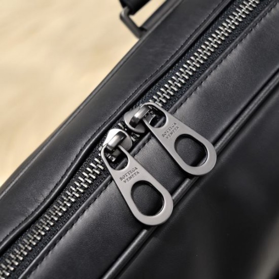 2024FW ブリーフケース BOTTEGA VENETA ボッテガヴェネタ 今期大歓迎 2024FW ブリーフケース BOTTEGA VENETA ボッテガヴェネタ 今期大歓迎
