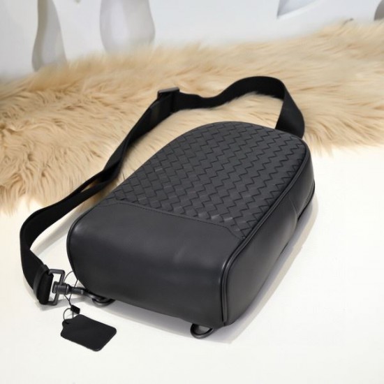 2024FW チェストバッグ BOTTEGA VENETA ボッテガヴェネタ 人気話題 2024FW チェストバッグ BOTTEGA VENETA ボッテガヴェネタ 人気話題