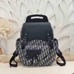 2024FW バックパック DIOR ディオール 今っぽいスタイルに決まる