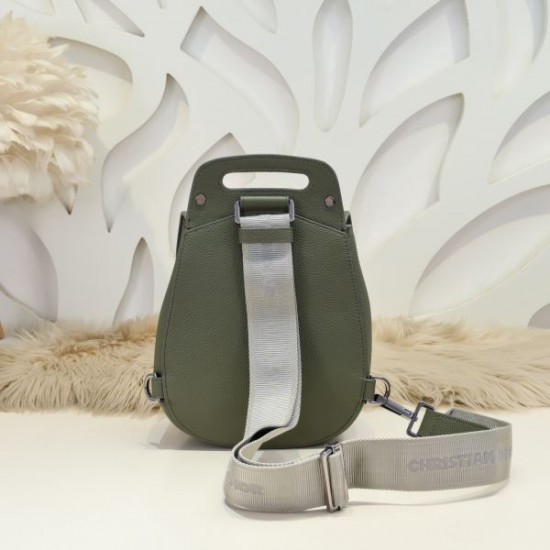 2024FW チェストバッグ DIOR ディオール 季節の変わり目に活躍する 2024FW チェストバッグ DIOR ディオール 季節の変わり目に活躍する