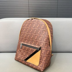 2024FW バックパック FENDI フェンデイ 著名人やセレブも愛用する 