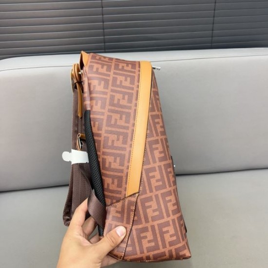 2024FW バックパック FENDI フェンデイ 著名人やセレブも愛用する 2024FW バックパック FENDI フェンデイ 著名人やセレブも愛用する