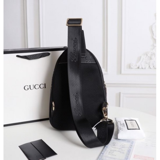 2024FW チェストバッグ GUCCI グッチ 雑誌掲載も多数注目の新作 2024FW チェストバッグ GUCCI グッチ 雑誌掲載も多数注目の新作