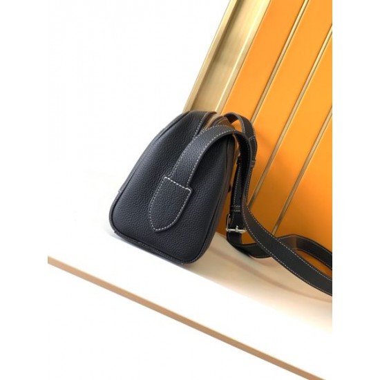 2024FW ショルダーバッグ HERMES エルメス 高感度なセレブたち愛用 2024FW ショルダーバッグ HERMES エルメス 高感度なセレブたち愛用