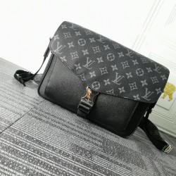 2024FW ショルダーバッグ LOUIS VUITTON ルイヴィトン 定番の人気商品