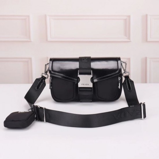 2024FW ショルダーバッグ PRADA プラダ 秋冬大活躍人気アイテム 2024FW ショルダーバッグ PRADA プラダ 秋冬大活躍人気アイテム