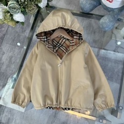 2024FW コート BURBERRY バーバリー 新作カジュアルコーデに