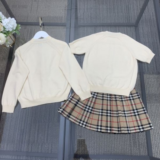 2024FW 上下セット BURBERRY バーバリー おしゃれ上級者を目指す 2024FW 上下セット BURBERRY バーバリー おしゃれ上級者を目指す