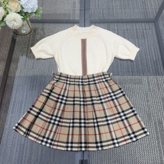 2024FW 上下セット BURBERRY バーバリー おしゃれ上級者を目指す 2024FW 上下セット BURBERRY バーバリー おしゃれ上級者を目指す