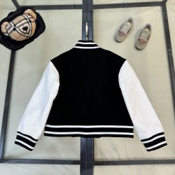 2024FW コート GIVENCHY ジバンシィ 引き続き注目のスタイル