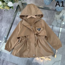 2024FW コート PRADA プラダ 最新先取りおしゃれなロゴ入り