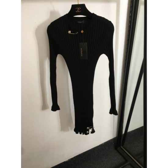 VERSACE ヴェルサーチェ ワンピース 2024FW 秋冬で限定セール! VERSACE ヴェルサーチェ ワンピース 2024FW 秋冬で限定セール!