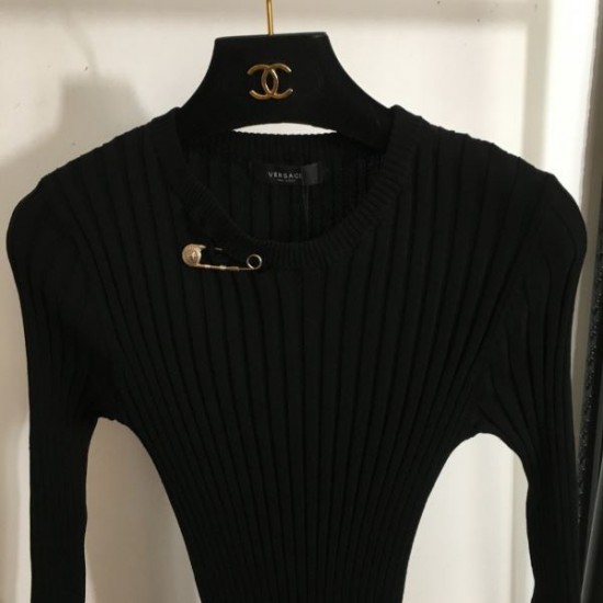 VERSACE ヴェルサーチェ ワンピース 2024FW 秋冬で限定セール! VERSACE ヴェルサーチェ ワンピース 2024FW 秋冬で限定セール!