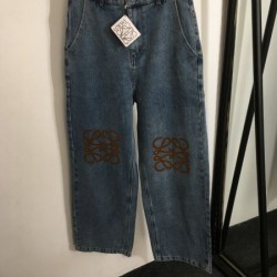 LOEWE ロエベ ジーパン 2024FW 冬にピッタリのアイテム