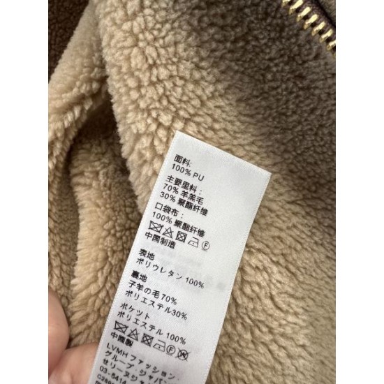 CELINE セリーヌ コート 2024FW とっても冬らしいアイテム