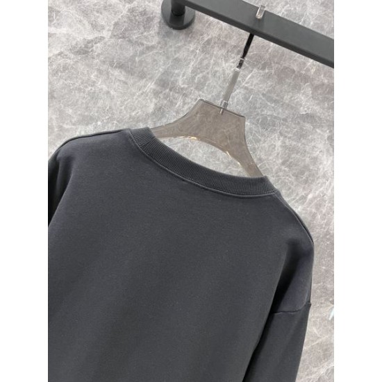 CELINE セリーヌ プルオーバー 2024FW お洒落さんの愛用率が高い CELINE セリーヌ プルオーバー 2024FW お洒落さんの愛用率が高い
