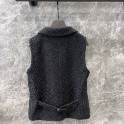 CHANEL シャネル ベスト 2024FW 大人っぽいスタイルが完成