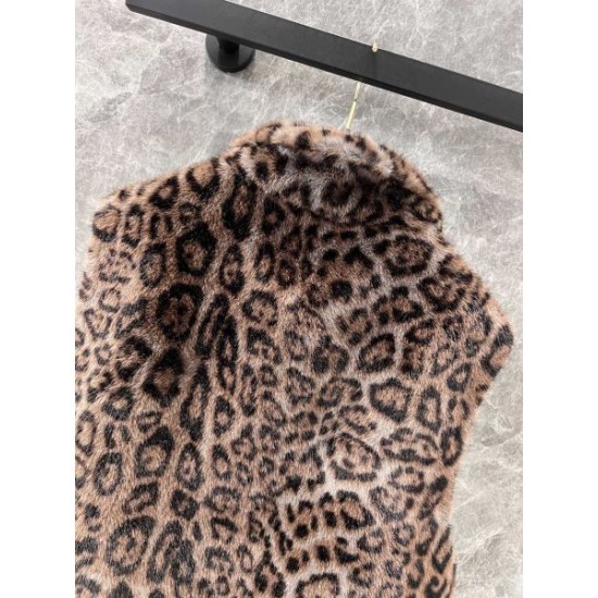 DIOR ディオール ベスト 2024FW シーズンの流行にチェック DIOR ディオール ベスト 2024FW シーズンの流行にチェック
