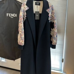 FENDI フェンデイ コート 2024FW 手持ち在庫あり海外セレブ愛用
