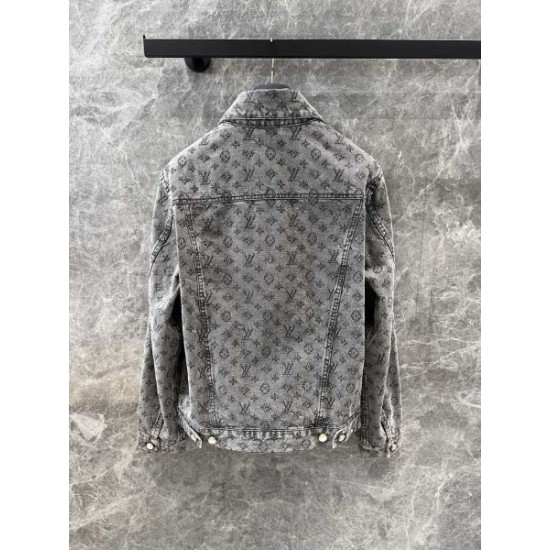 LOUIS VUITTON ルイヴィトン デニムのコート 2024FW 大人っぽく見せてくれ LOUIS VUITTON ルイヴィトン デニムのコート 2024FW 大人っぽく見せてくれ