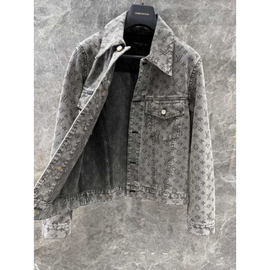 LOUIS VUITTON ルイヴィトン デニムのコート 2024FW 大人っぽく見せてくれ LOUIS VUITTON ルイヴィトン デニムのコート 2024FW 大人っぽく見せてくれ