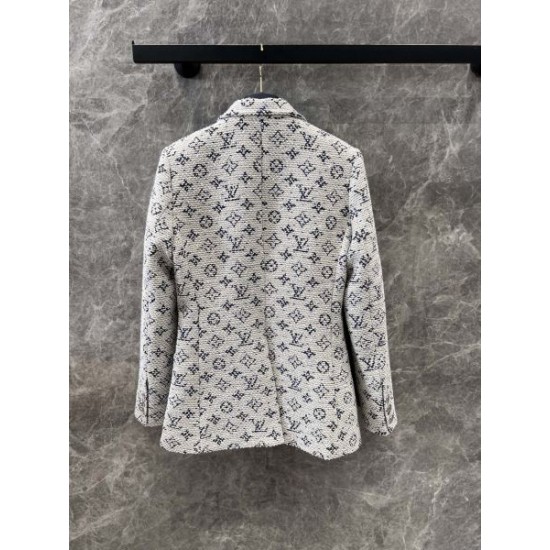 LOUIS VUITTON ルイヴィトン コート 2024FW とても取り入れやすい LOUIS VUITTON ルイヴィトン コート 2024FW とても取り入れやすい