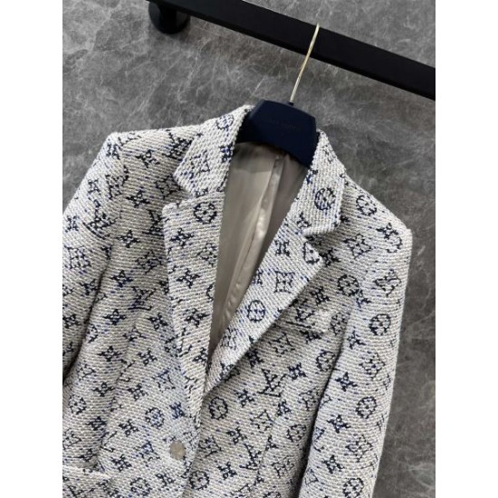 LOUIS VUITTON ルイヴィトン コート 2024FW とても取り入れやすい LOUIS VUITTON ルイヴィトン コート 2024FW とても取り入れやすい