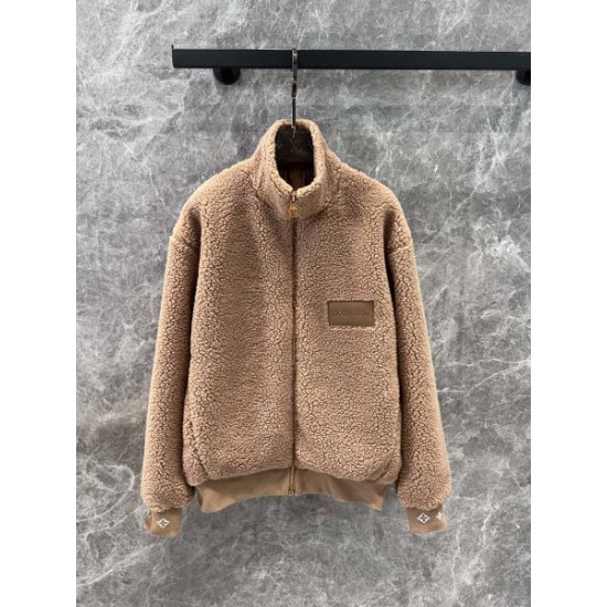 LOUIS VUITTON ルイヴィトン コート 2024FW ファッション感が満点 LOUIS VUITTON ルイヴィトン コート 2024FW ファッション感が満点