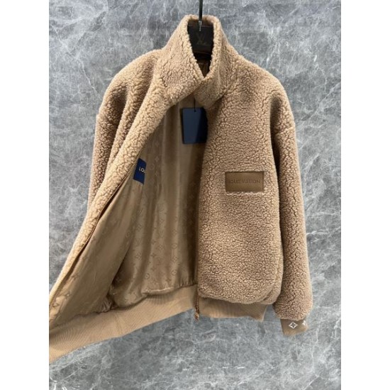 LOUIS VUITTON ルイヴィトン コート 2024FW ファッション感が満点 LOUIS VUITTON ルイヴィトン コート 2024FW ファッション感が満点