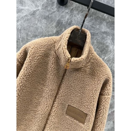 LOUIS VUITTON ルイヴィトン コート 2024FW ファッション感が満点 LOUIS VUITTON ルイヴィトン コート 2024FW ファッション感が満点
