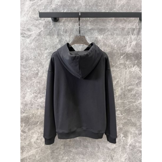 VALENTINO ヴァレンティノ パーカー 2024FW 今年らしい着こなし